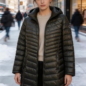 Women's Black Quilted Puffer Coat with Blended Down Filler